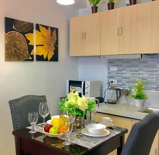 Minimalist With Luxury Bed Good For 1-4pax High Speed Wifi With Netflix Free Pool & Parking Suba Basbas
