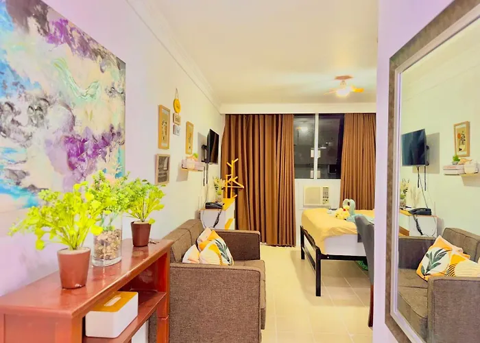 Minimalist With Luxury Bed Good For 1-4pax High Speed Wifi With Netflix Free Pool & Parking Apartment