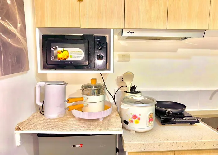 Minimalist With Luxury Bed Good For 1-4pax High Speed Wifi With Netflix Free Pool & Parking *