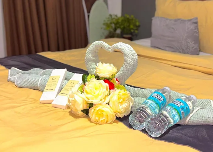 Minimalist With Luxury Bed Good For 1-4pax High Speed Wifi With Netflix Free Pool & Parking Apartment *